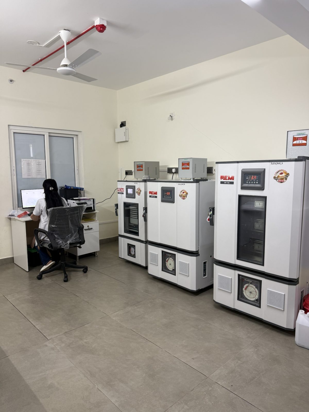 Blood storage unit